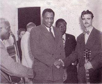 Paul Robeson and Cisco, 1946